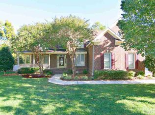 9200 Club Hill Dr, Raleigh, NC 27617