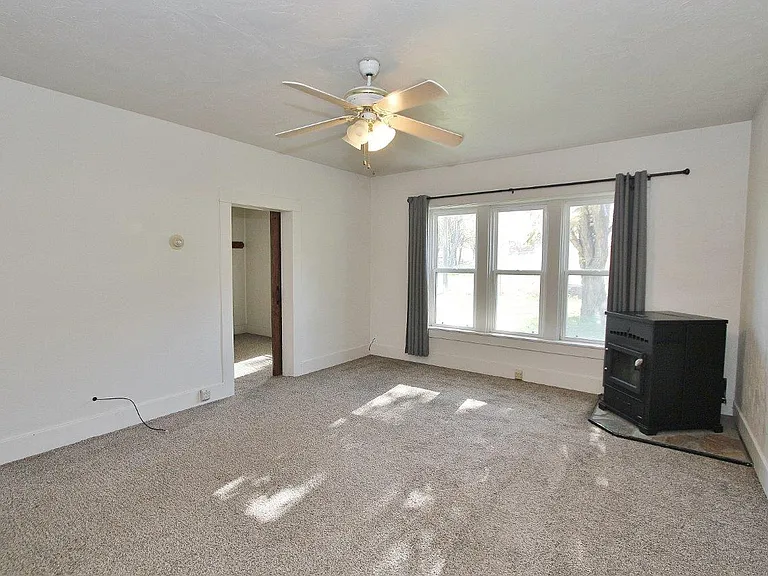 3344 W South Slope Rd — Photo 7
