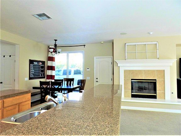 4th image of 1551 Glencrest Dr