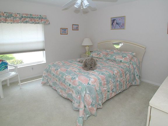 2nd image of 10515 Versailles Blvd
