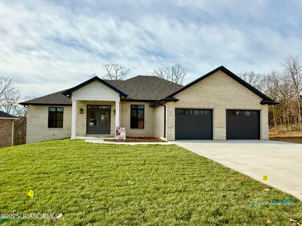 706 Sardonyx Dr, Jefferson City, MO 65109