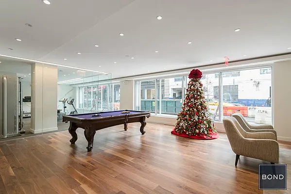 Rented by Bond New York | media 13