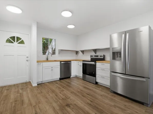 160 Keonekai Rd APT 27-102, Kihei, HI 96753