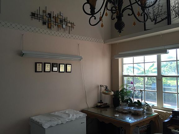 4th image of 653 Bedford Ave