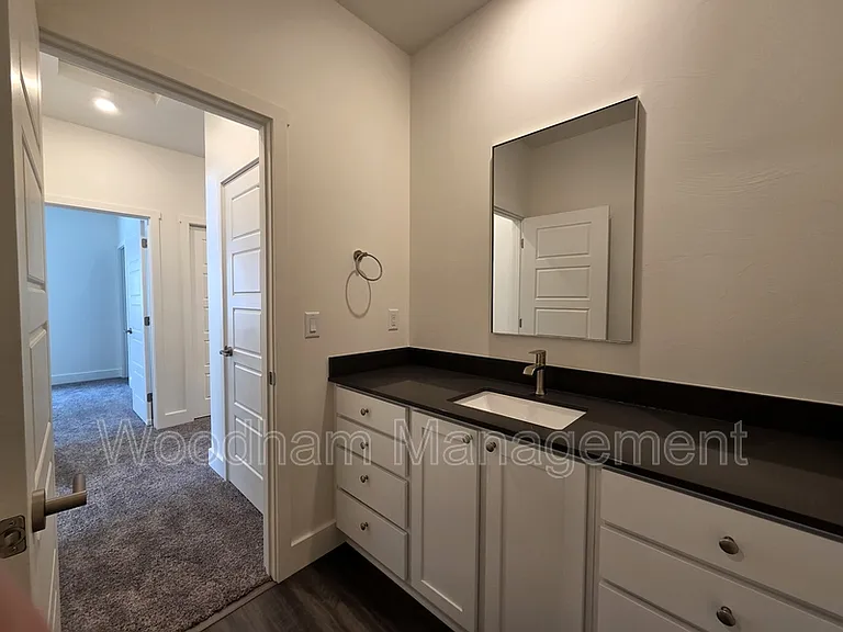 4819 Harvest Pkwy — Photo 38
