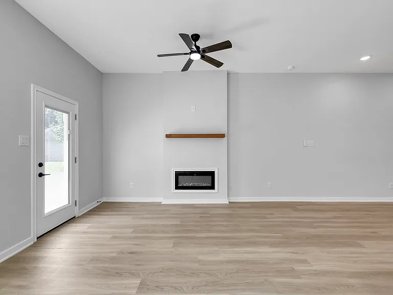 14833 Spica Ct — Photo 17