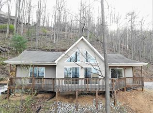 5613 Midway Dr, Roanoke, VA 24018