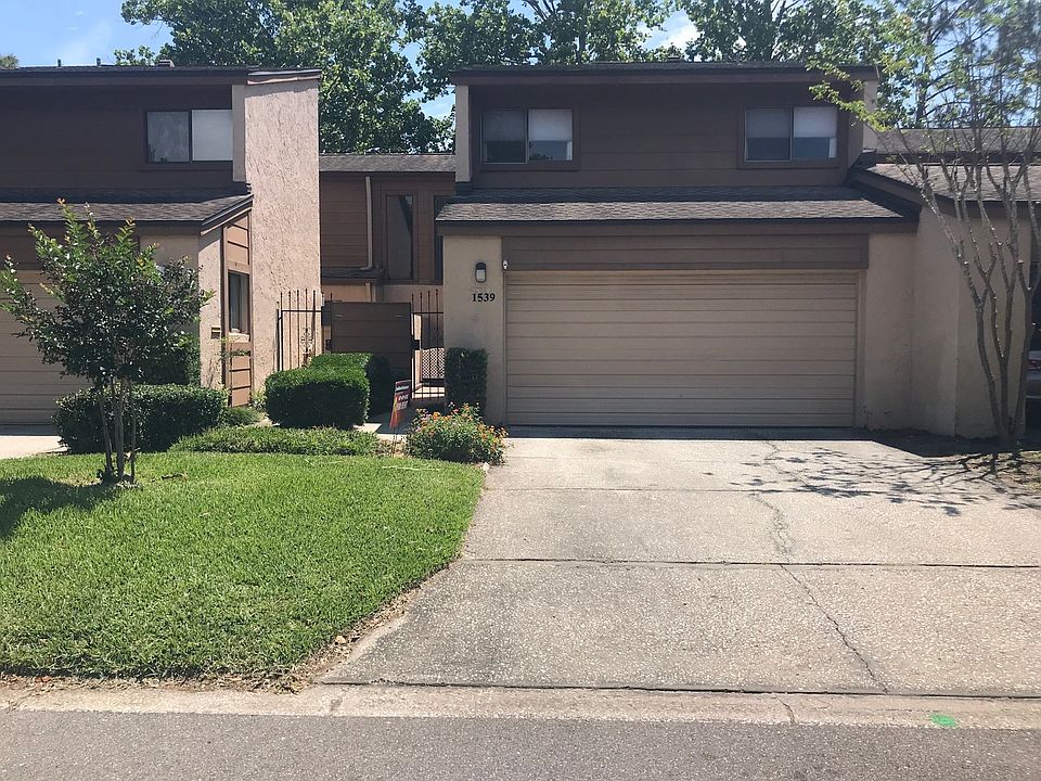 1st image of 1539 N Carolwood Blvd