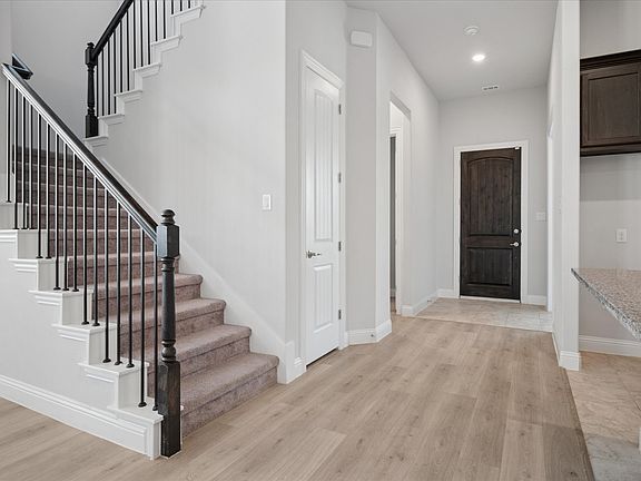 3rd image of 217 Rain Lily Ln