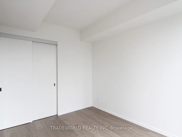 5 Soudan Ave #2510 — Photo 10
