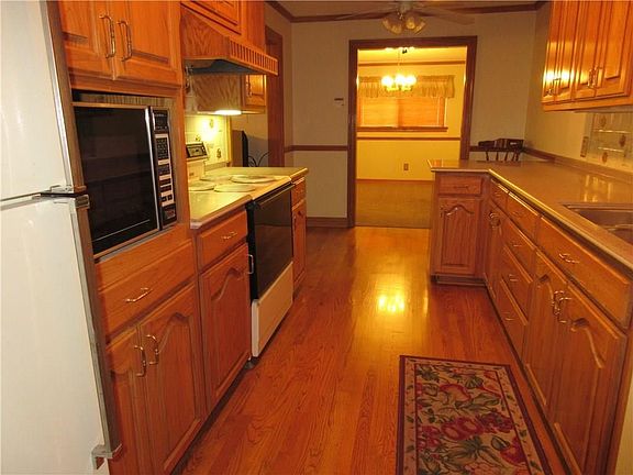 4th image of 2813 Starlake Dr
