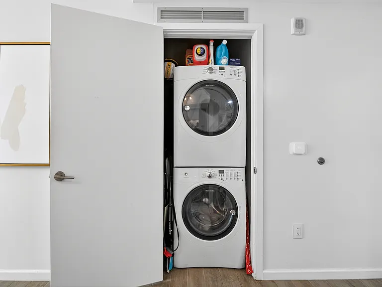 2900 NE 7th Ave #1908 — Photo 18