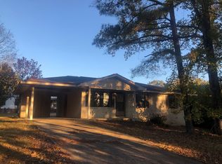 287 Chickasaw Dr, Millport, AL 35576