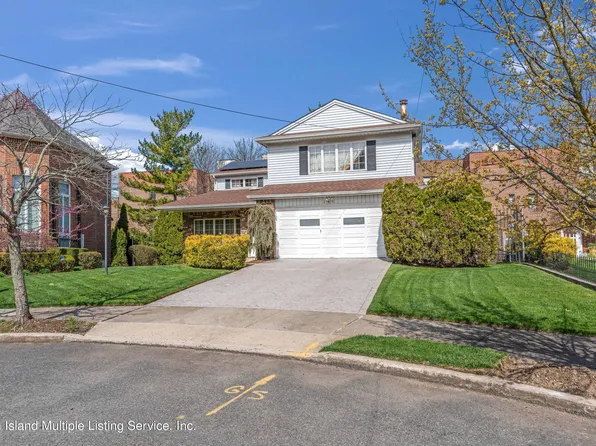141 Grymes Hill Rd, Staten Island, NY 10301
