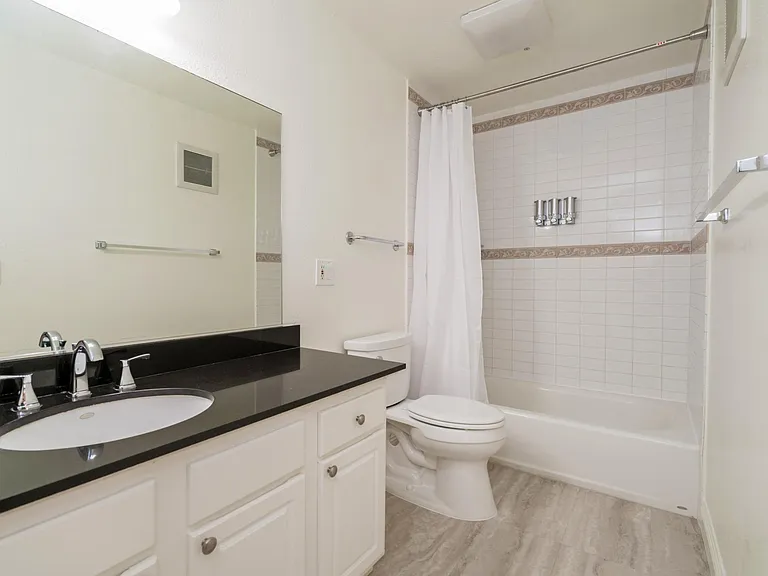 3550 Lebon Dr #6425 — Photo 13