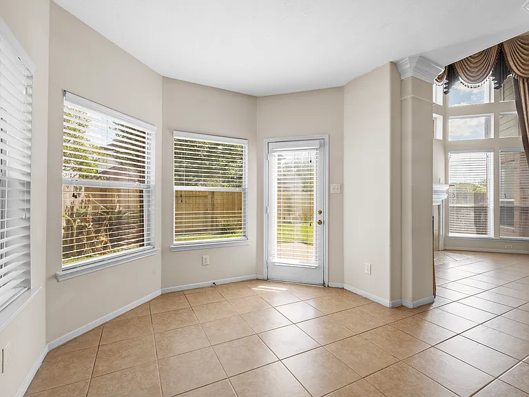1111 Blue Leaf Dr — Photo 27