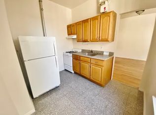 25-42 43rd St #20BB, Astoria, NY 11103