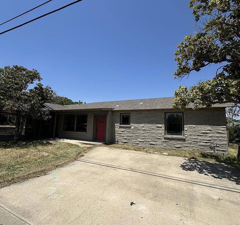 1st image of 2305 30th St