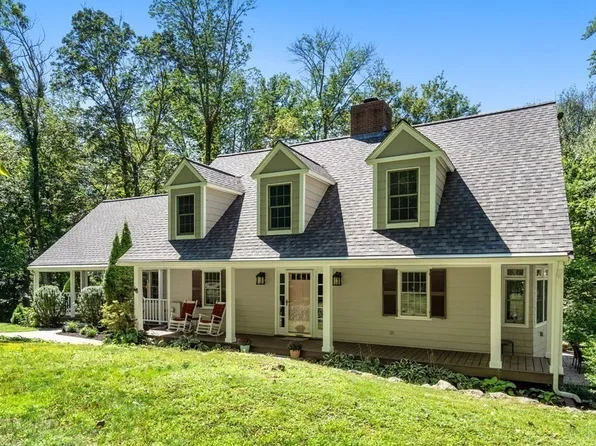 68 Rice Rd, Wayland, MA 01778