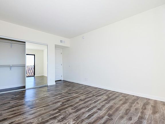 4th image of 1625 Crenshaw Blvd #4248720