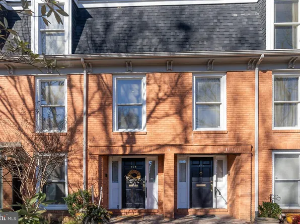 125 Plum St, Moorestown, NJ 08057