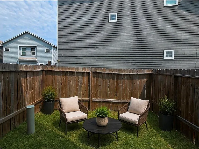 4902 Paradigm Ln — Photo 23