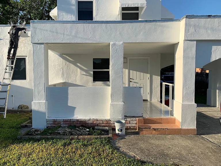 2326 NW 31st St — Photo 4