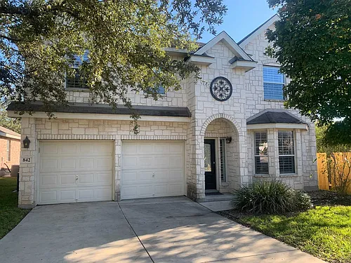 842 Windhurst Photo 1