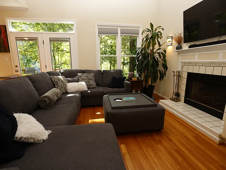 1539 Pathway Dr — Photo 8