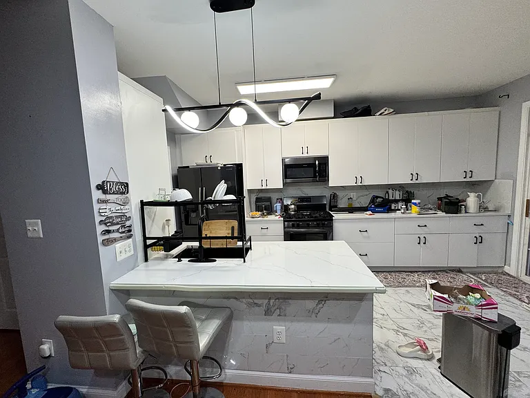 16781 Sweeney Ln — Photo 3
