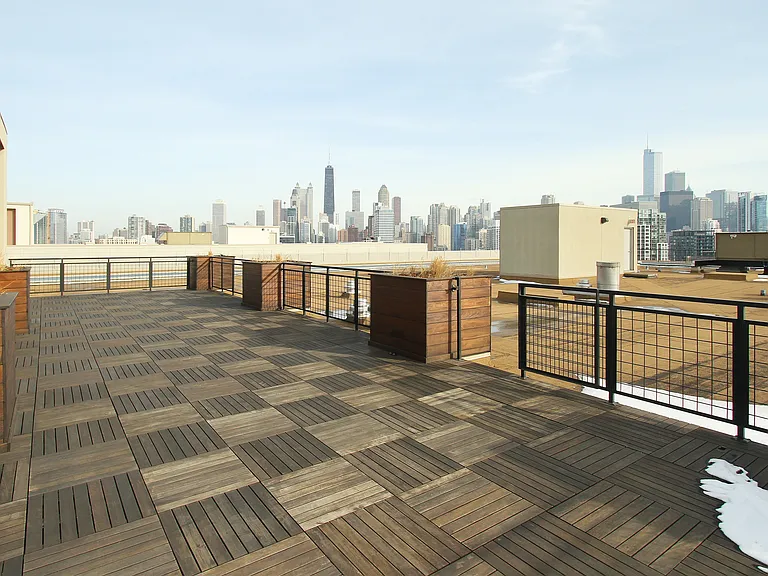 900 N Kingsbury St #800 — Photo 24