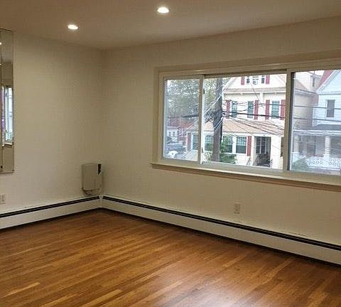3rd image of 320 Arlington Ave #2