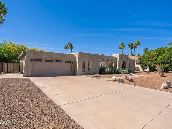 3rd image of 6639 E VOLTAIRE Avenue