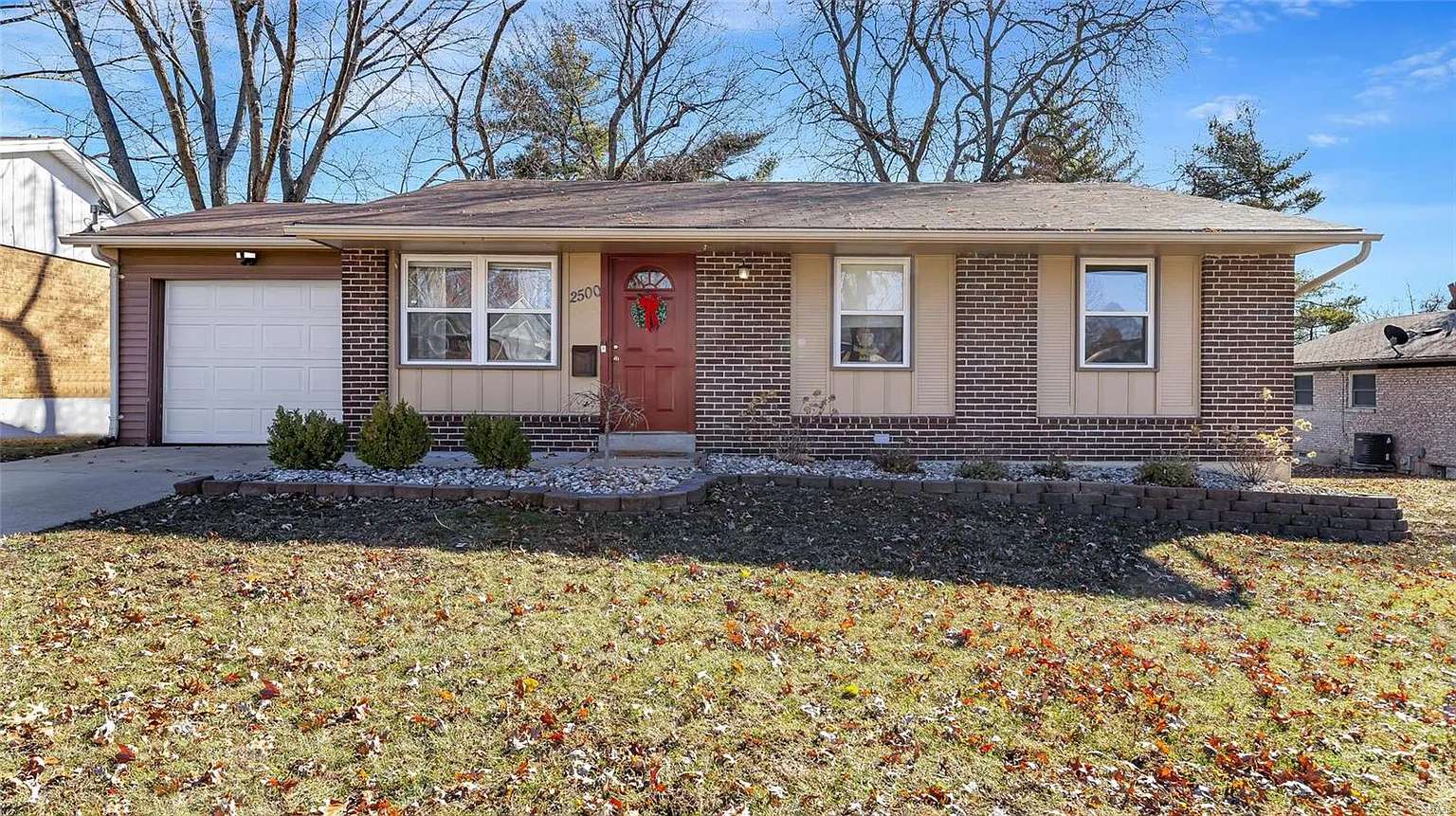 2500 Hedgerow Dr photo 1