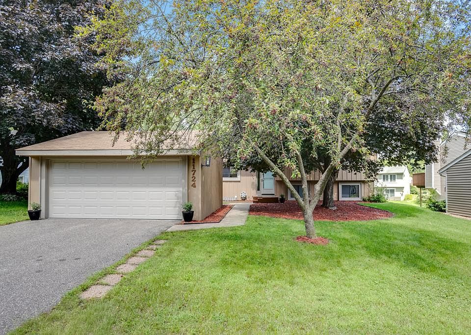1st image of 11724 Red Fox Dr