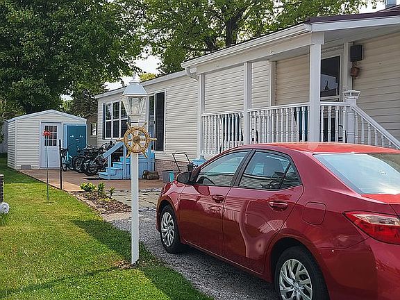 2nd image of 2709 Green Acre Dr