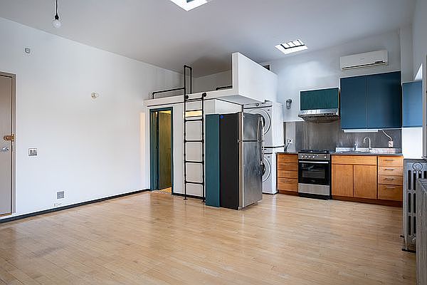 1st image of 372 Lafayette Ave #2F