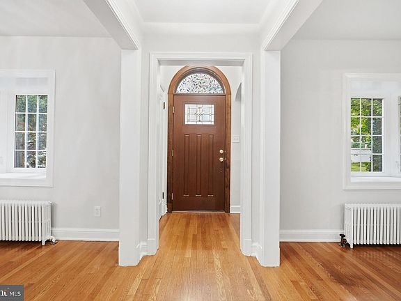 5th image of 27 N Fenwick St