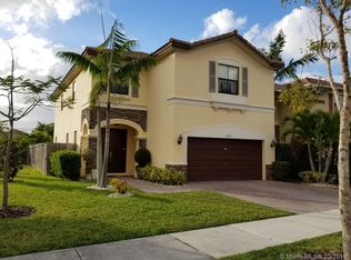 8440 NW 115th Pl, Doral, FL 33178