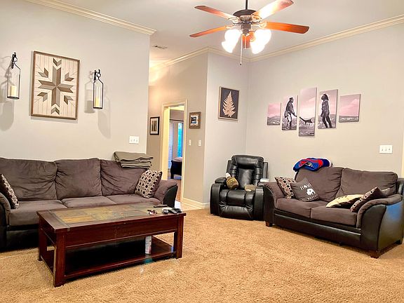 2nd image of 139 Satinwood Cir