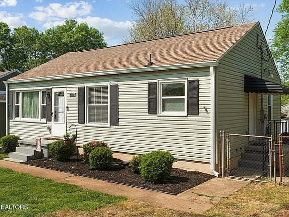 4th image of 2117 McClung Ave