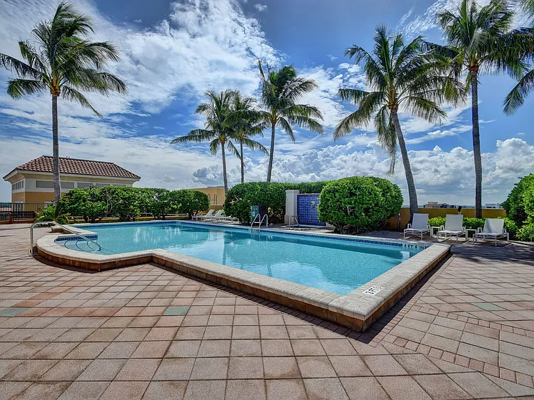 403 S Sapodilla Ave #502 — Photo 42