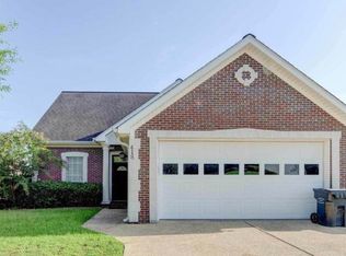 418 N Point Dr, Meridian, MS 39305