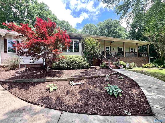 2nd image of 158 Dry Creek Cove Cir