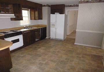 5th image of 10009 Bayham Dr