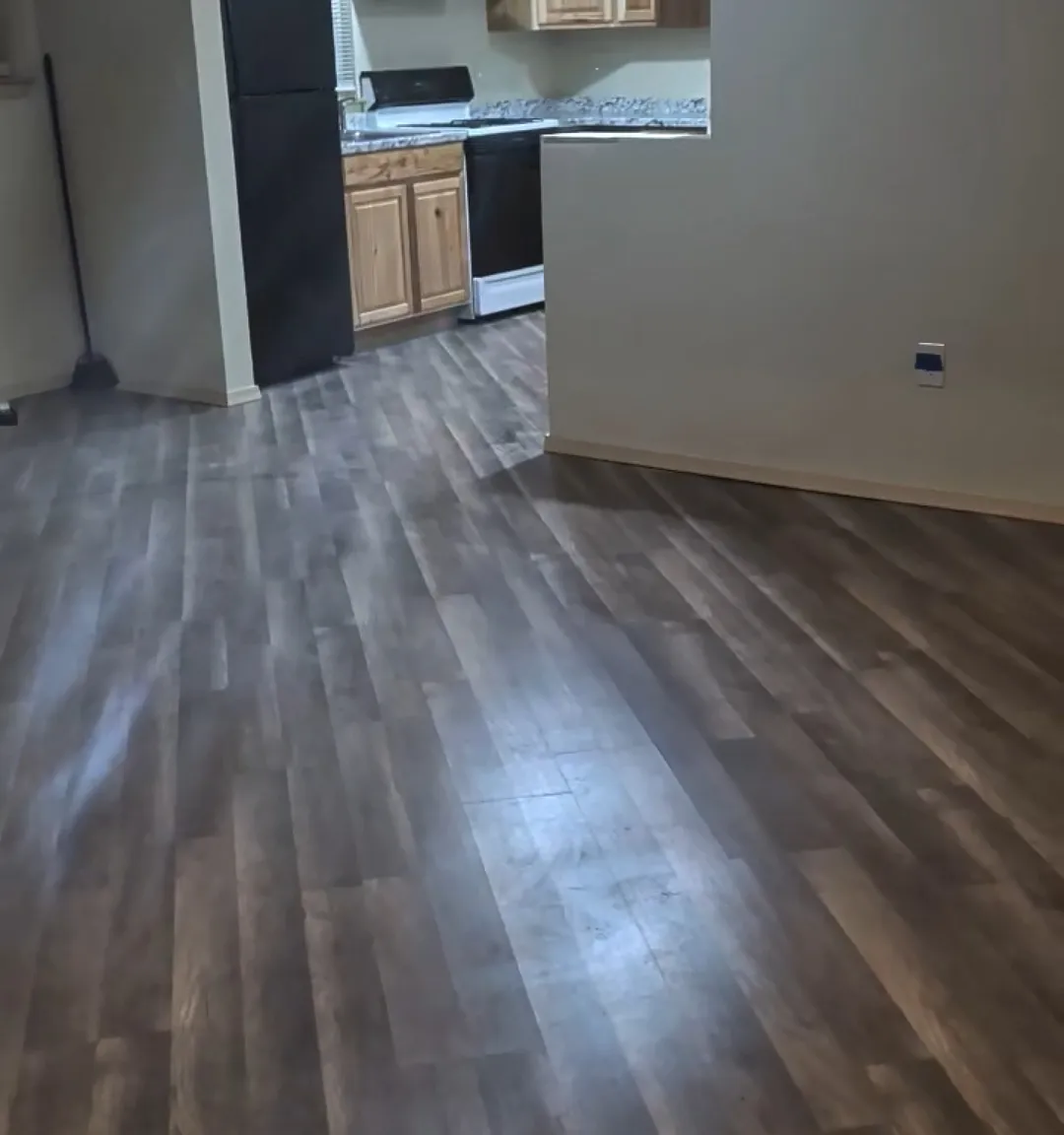 2 bed, 858 sqft, $1,100 — Photo 3