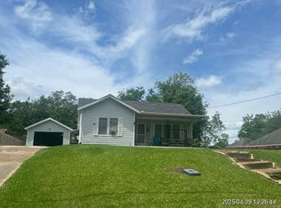821 N Main St, Marksville, LA 71351