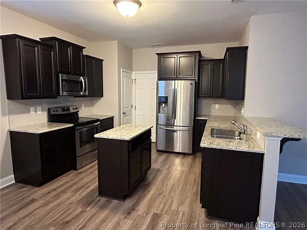 4 bed, 2.5 bath, 2015 sqft, $2,150 — Photo 4
