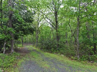 Oak Dr, Lehighton, PA 18235