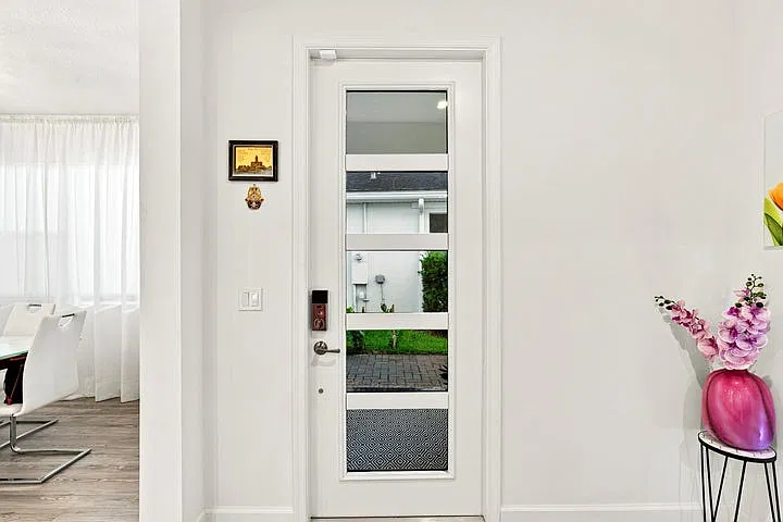3 bed, 1878 sqft, $3,000 — Photo 3